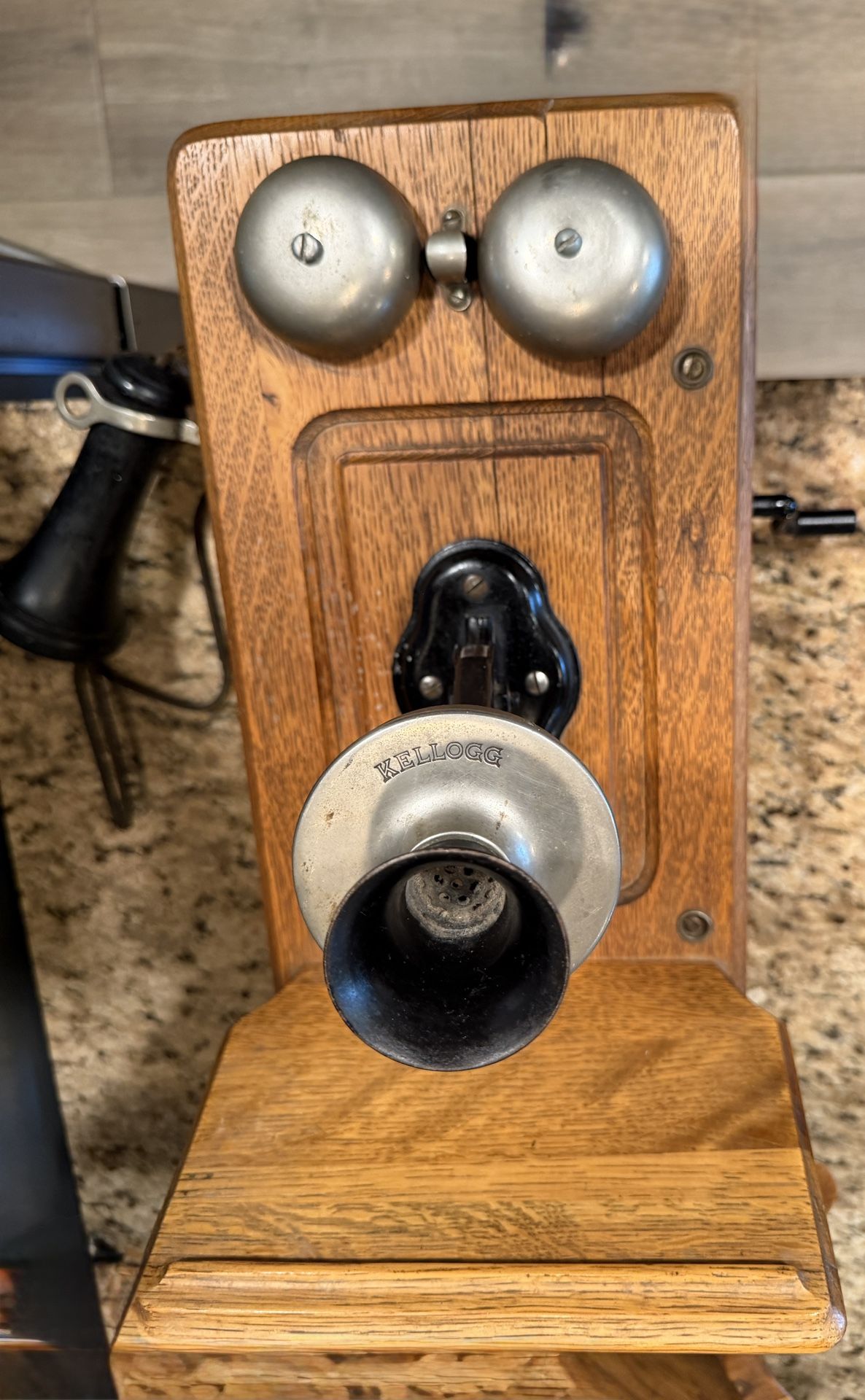 1900's KELLOGG Hand Crank Wall Mount Telephone Oak Wooden Case