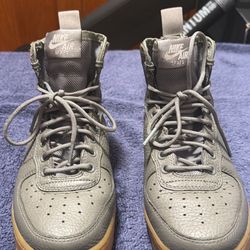 Nike SF Air Force 1 Mid “Dark Stucco” Women’s Size 7.5 – Clean 