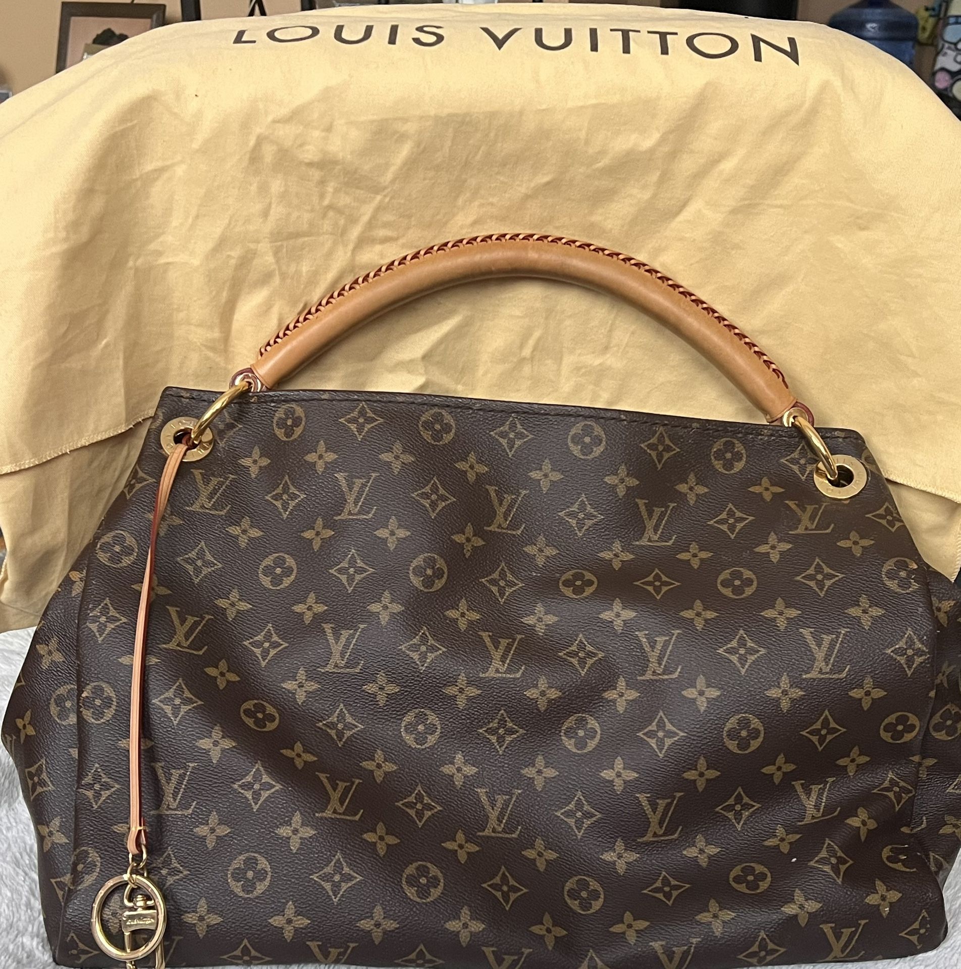 LV Purse