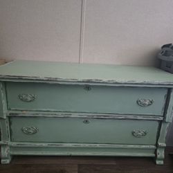 Old green Dresser
