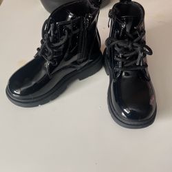 Kid Boots 10.5c