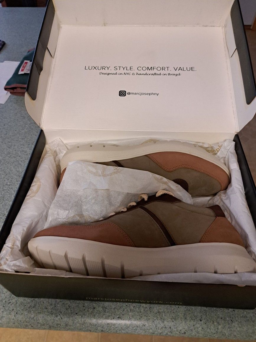 New Mark Joseph Women's 10.5 Fashion Sneakers