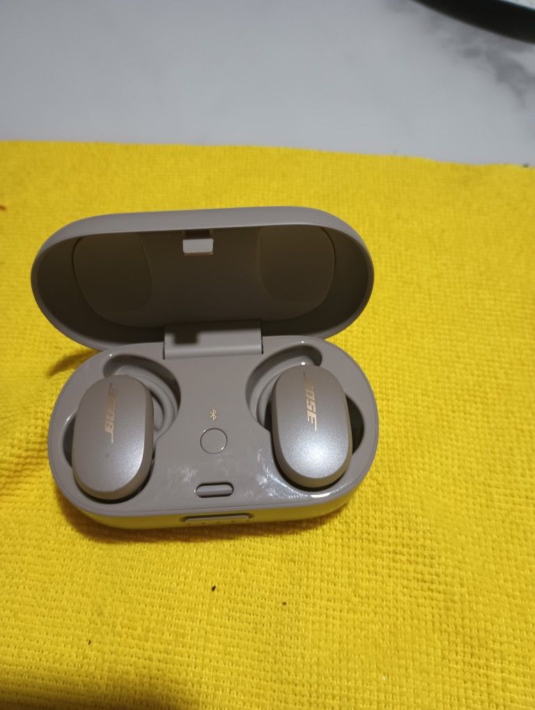 BOSSE Ear Buds