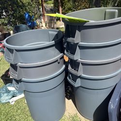 Garden Trash Can 