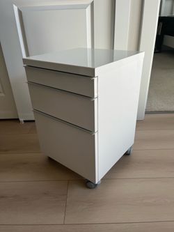 Small Drawer Unit