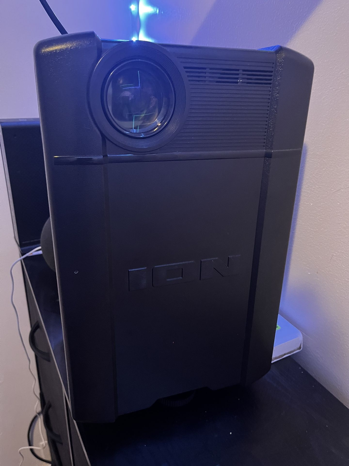 Bluetooth Projector