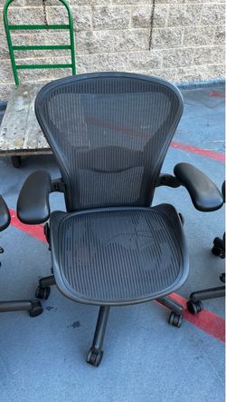 Saviorback: Herman Miller Aeron FOR SALE