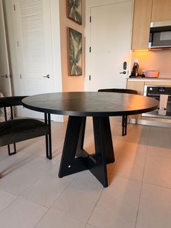 TribeSigns 47" Round Farmhouse Dining Table