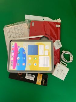 Apple ipad 10th Generation 256GB ( 2022 / 10.9” Display/ Yellow) with pen, keyboard and accessories