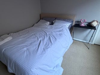 Queen bed