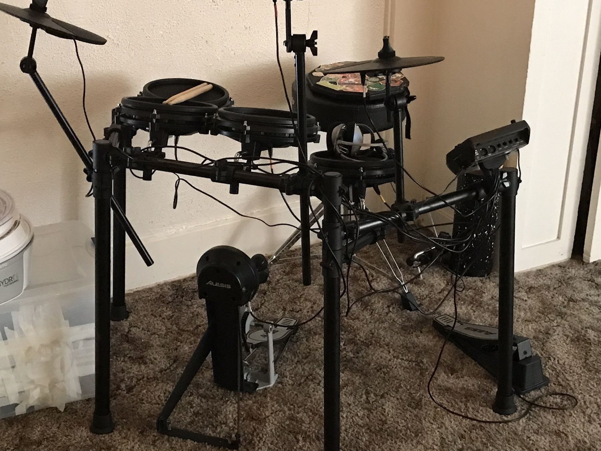 Alesis Nitro Mesh Electric Drum Kit