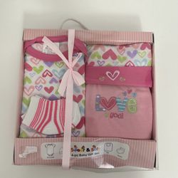 BABY GIRL GIFT SET 4  PIECES NWT