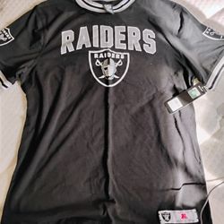 Raiders T-shirt Size L