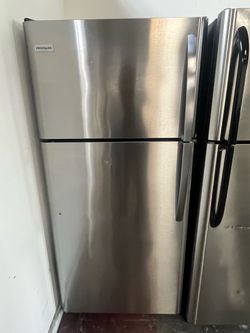 Refrigerator Frigidaire 30”