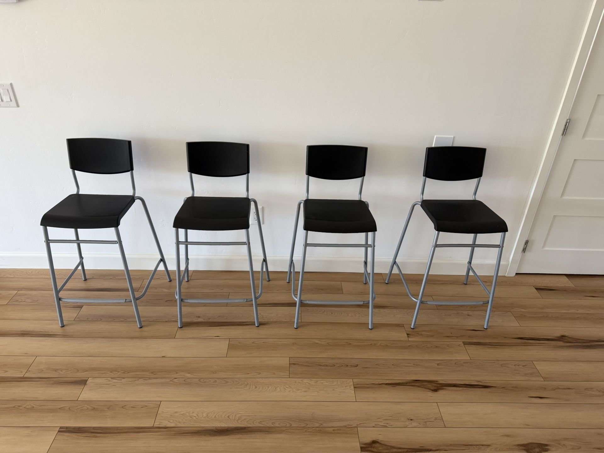Bar Stools (4)