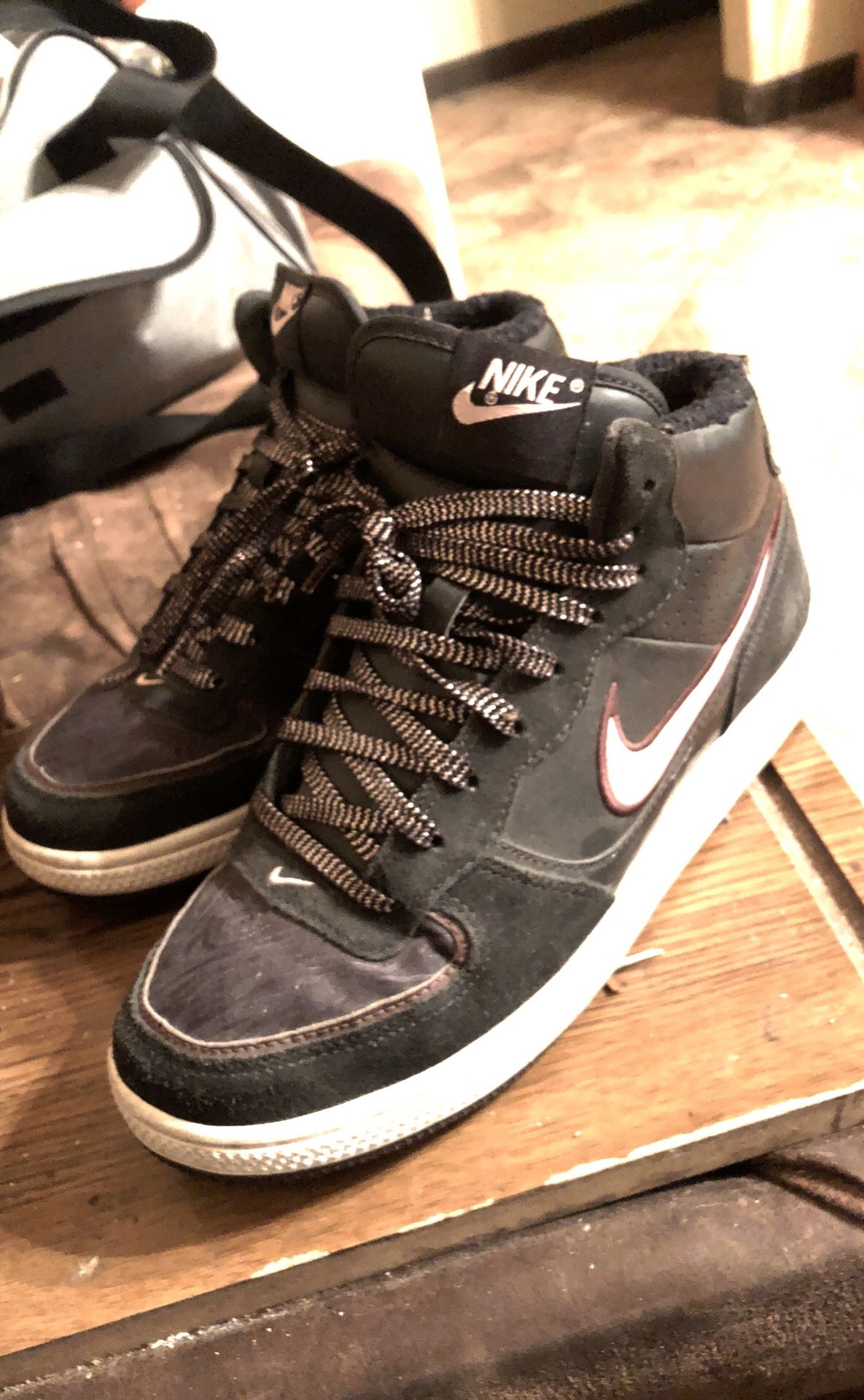 Women’s nikes