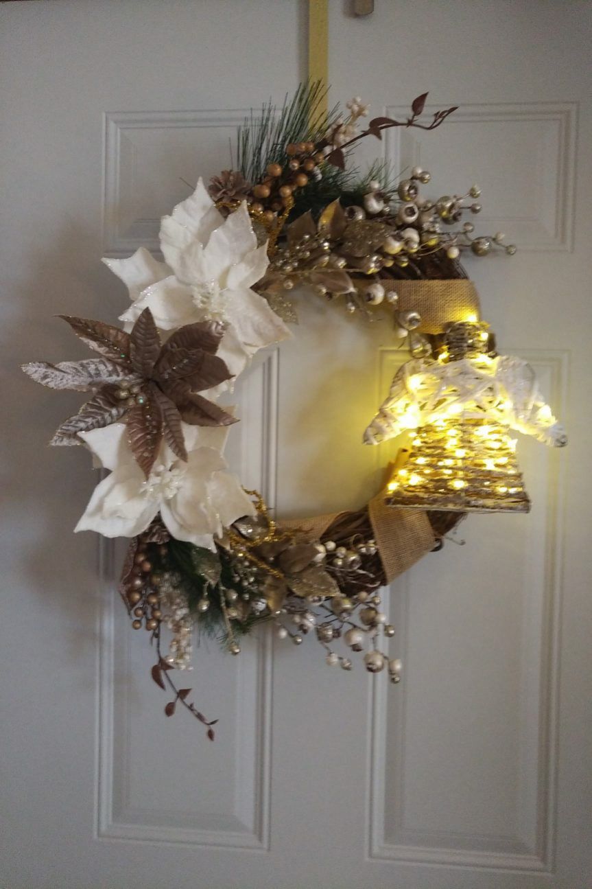 Christmas Angel wreath with lights