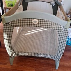 Baby Classic  By Classics By Gracopack N Go Playpen
