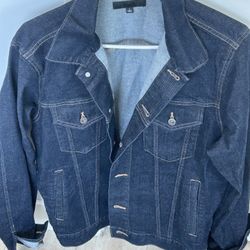 Uniqlo’s Men’s Denim Jacket Sz L