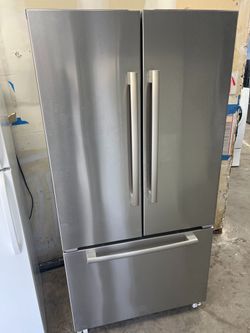 Bosch stainless steel french door refrigerator  -free delivery