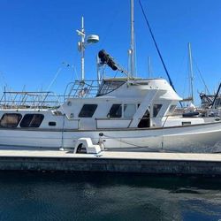 1979 FIBERGLASS 39ft 43LOA LiTTON Universal Marine TRAWLER 2 DIESELS
 Genset Water Maker Desalination  2 Bathrooms 