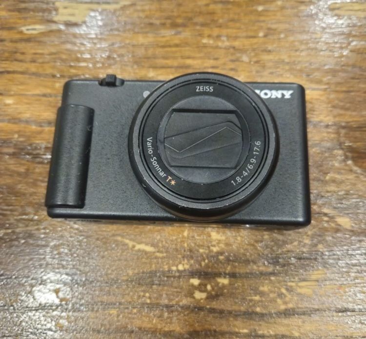 Sony ZV1 II M2 4K 20.1MP Digital Camera Only No Battery - Black (ZV1M2/B)
