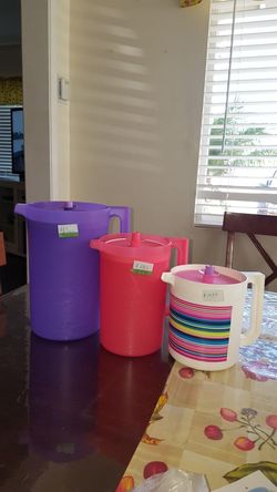 Jarras Nuevas de Tupperware