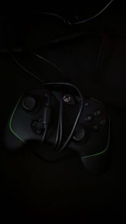 Razer Wolverine V2 Wired Xbox Controller