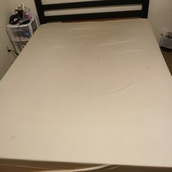 Bed Frame With Mattres 