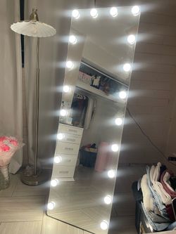 Vanity body mirror