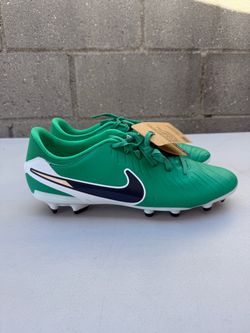 Nike soccer cleats mens size 12
