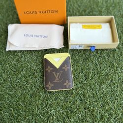 LV Monogram card holder