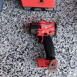 IMPACT WRENCH 1/2" MILWAUKEE TOOL ONLY 
