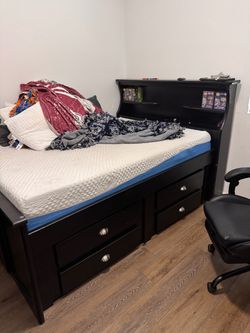 Full size bed and dresser