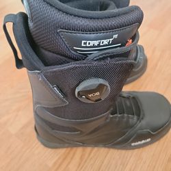 Snowboard boots size 11 men ( 10.5 perfect fit)