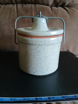 Stoneware Container With Lid
