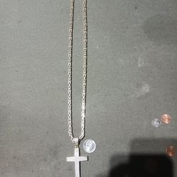 925 Silver Chaon And Cross Pendent