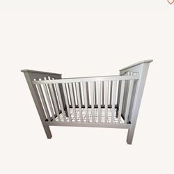 Baby Crib With Mattress 