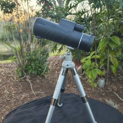 Monocular scope w/tripod included