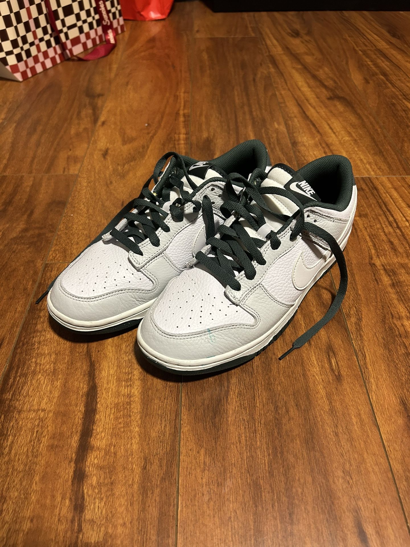 Size 9.5 Nike Dunk Low (White/Green) – Good Condition 