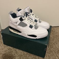 Men’s Jordan 4’s 