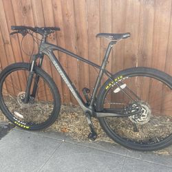 Motobecane Full Carbon 29er Mountain Bike - RockShox Recon / Shimano Deore 1x12 - Large - Great Condition! 