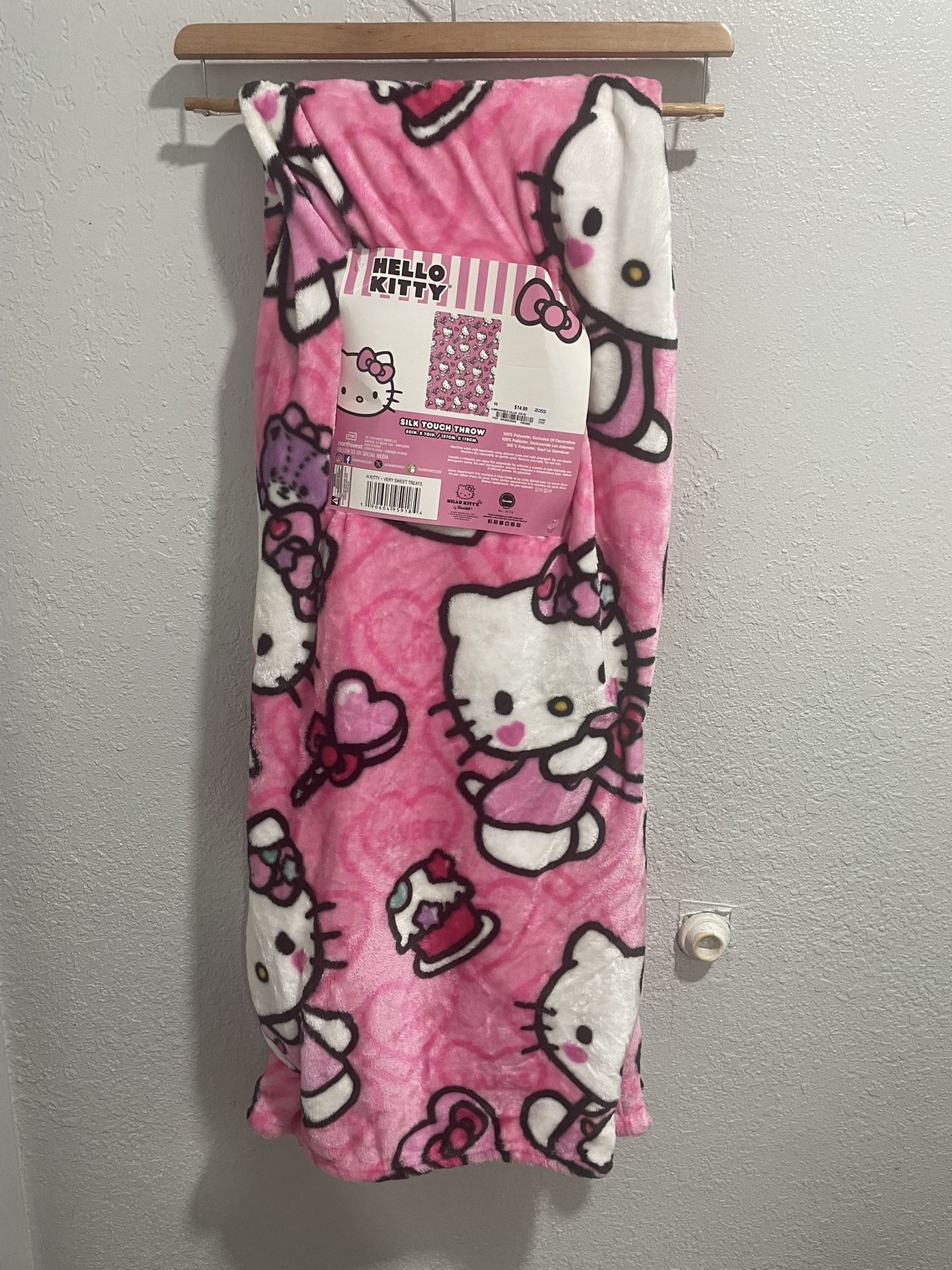Hello Kitty Sweet treats Blanket