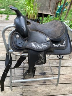 Black pony saddle