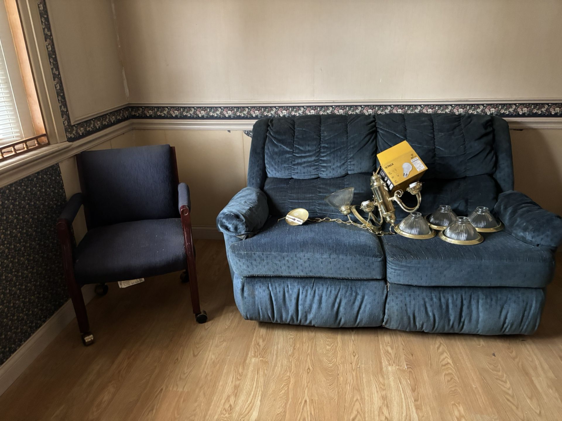 Beautiful Heavy Duty Couch, Love Seat , And Matching Chair. Take All $500 Or Best Offer