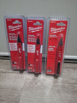 Milwaukee  Voltage Detector