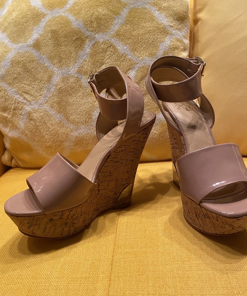Sexy For Valentines Day♥️❤️‼️Hurry Be The One To Get These AMAZING Natural Strapy Cork Heels