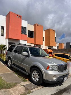 2004 Lincoln Navigator