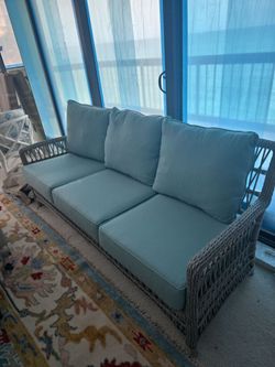 6-piece wicker-style patio furniture set