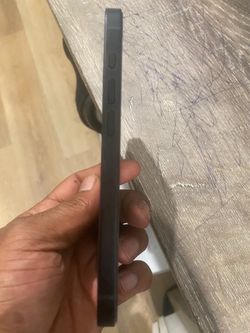 iPhone 16e